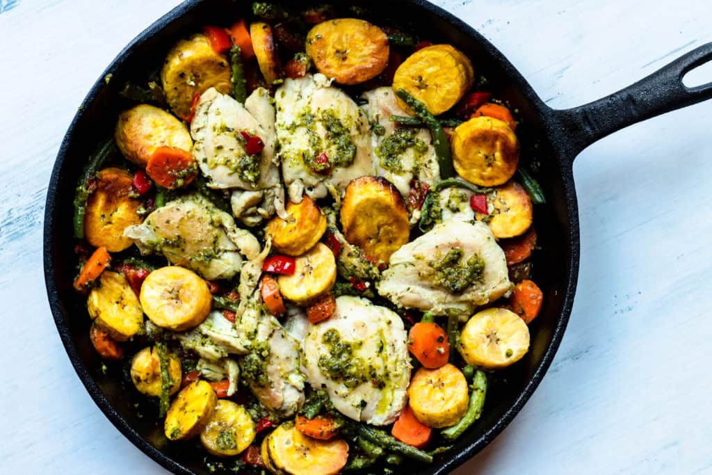 This recipe for Cast Iron Skillet Chicken Thighs with plantains and green beans is such a healthy and delicious meal! Click for the recipe 