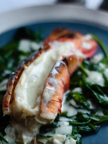 broiled lobster tail with vanilla sauce