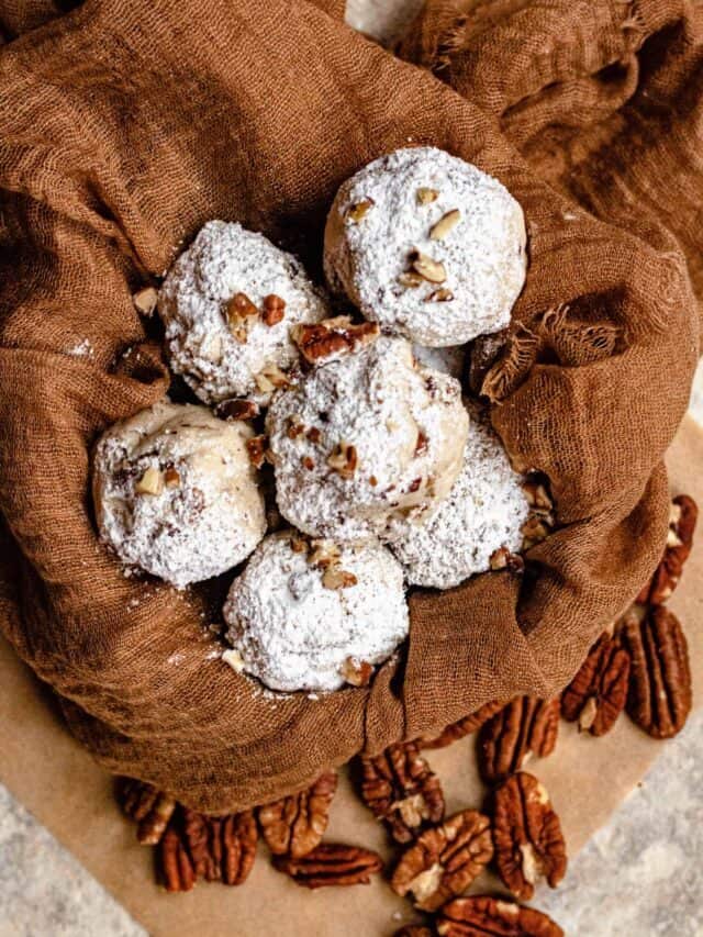 Bake Up Some Pecan Snowball Cookies and Share!