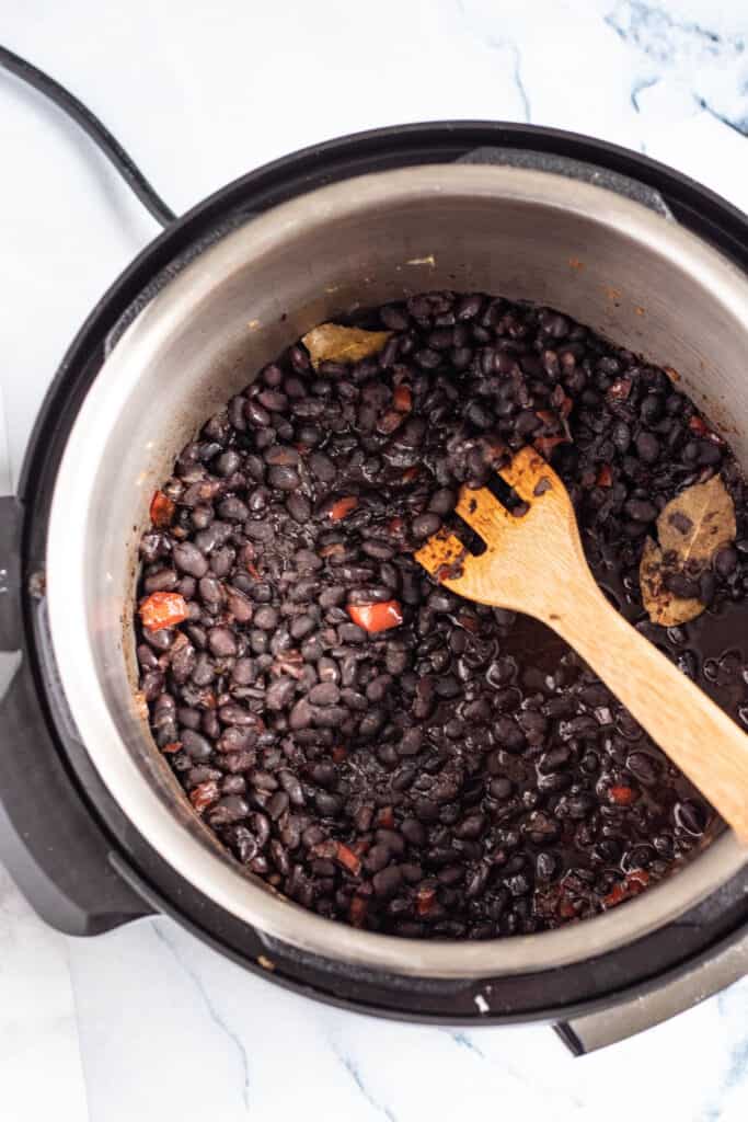 cooked black beans in the instant pot