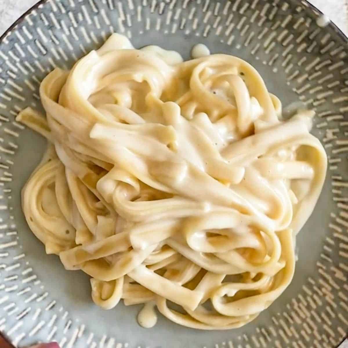What To Serve With Fettucine Alfredo - 25 Ideas! - The Foreign Fork