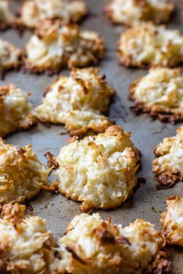 Easy Cocadas (Coconut Macaroons) Recipe - The Foreign Fork