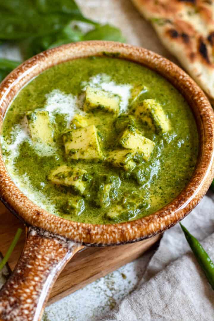 Easy Palak Paneer Recipe - Stovetop version!- The Foreign Fork