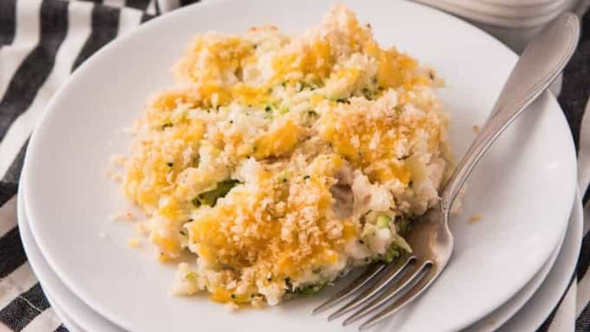 Cheesy Chicken Broccoli and Rice Casserole