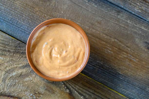 Top view of a bowl of spicy mayo. 
