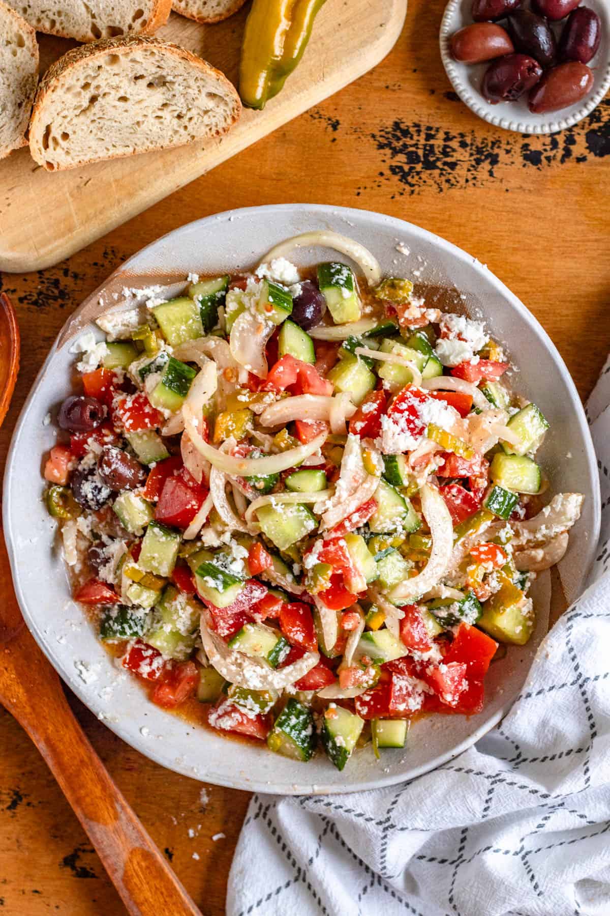 A plate of well-combined shoska salad.
