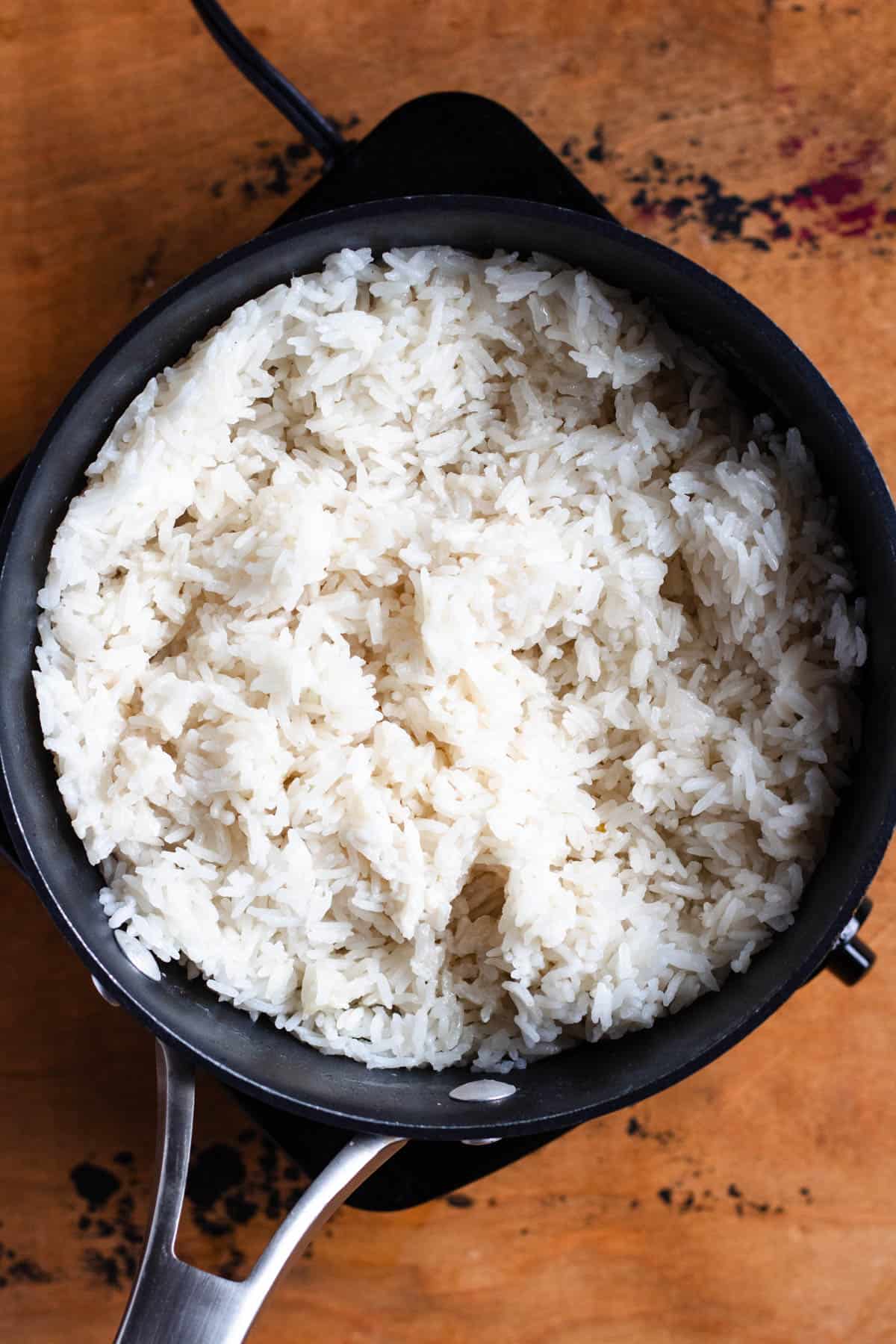 A pot of cooked coconut rice.