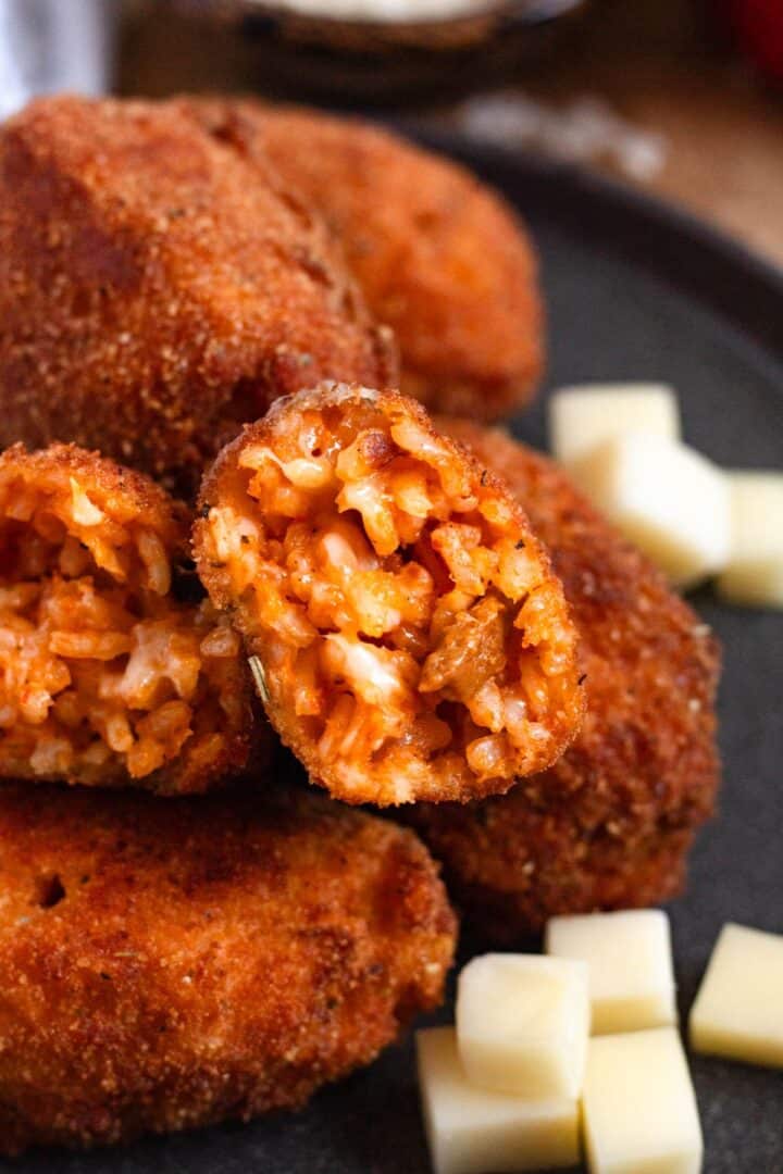 suppl-al-telefono-roman-rice-balls-stuffed-with-cheese-the-foreign